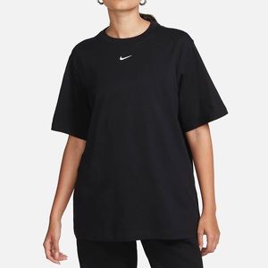 Women's Nike Sportswear Essential Tee